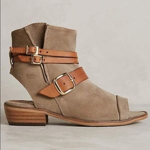 Coqueterra Colt Lined Shooties Taupe Anthropologie